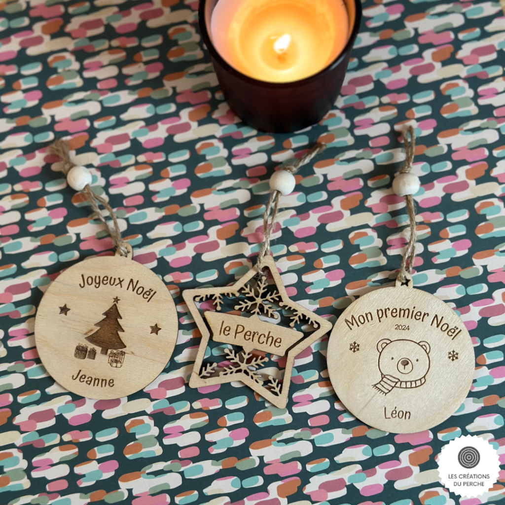 Décoration de Noël en bois – boule personnalisée